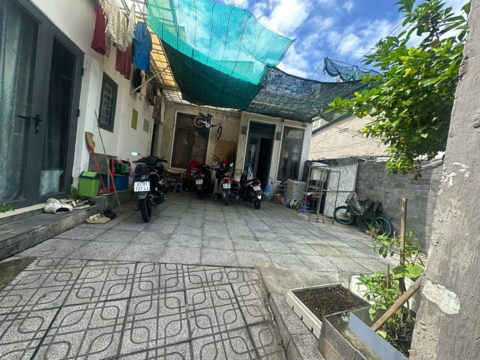 Hiện trạng nhà và lối tiếp cận