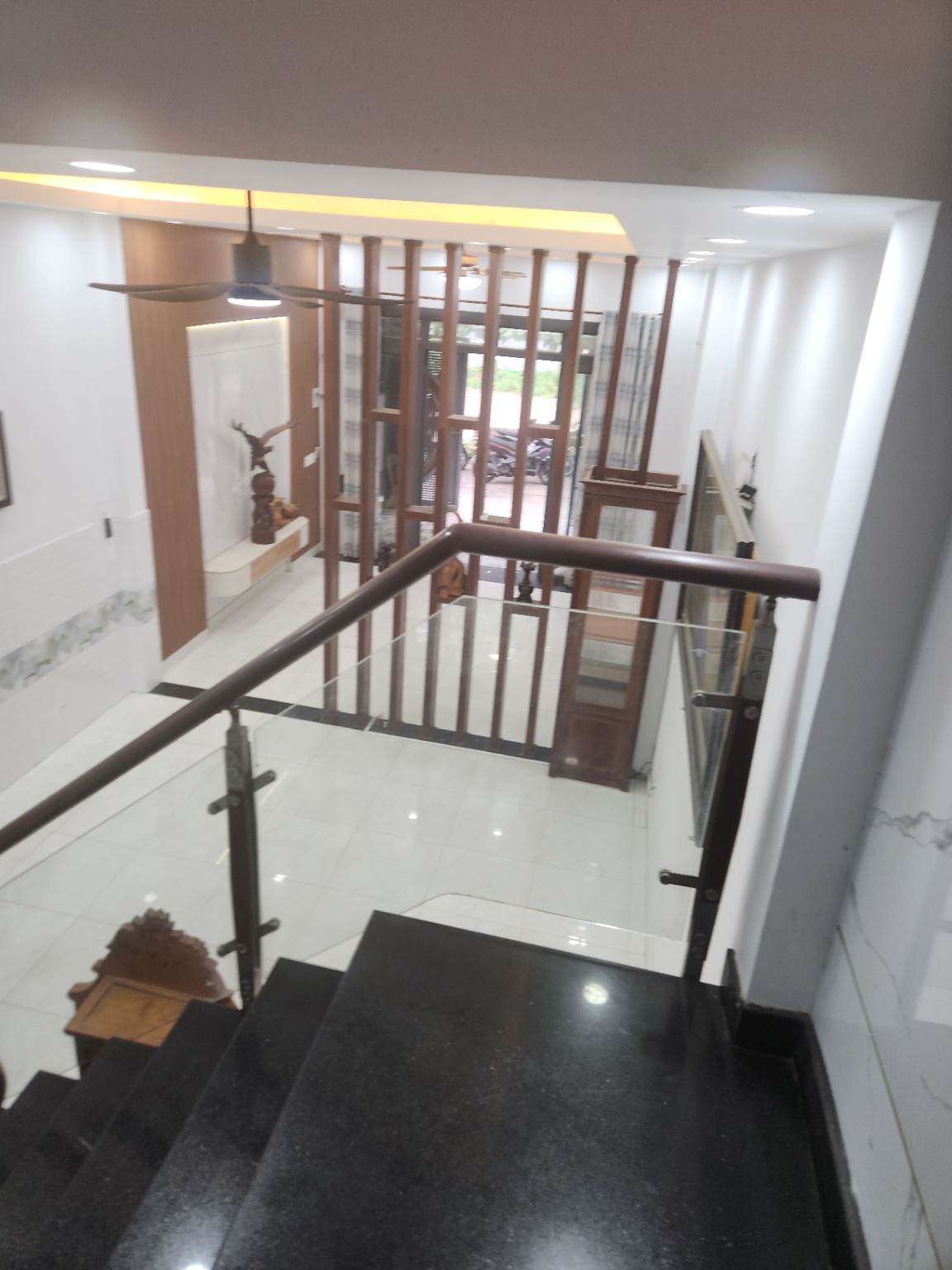 Góc nhìn từ cầu thang