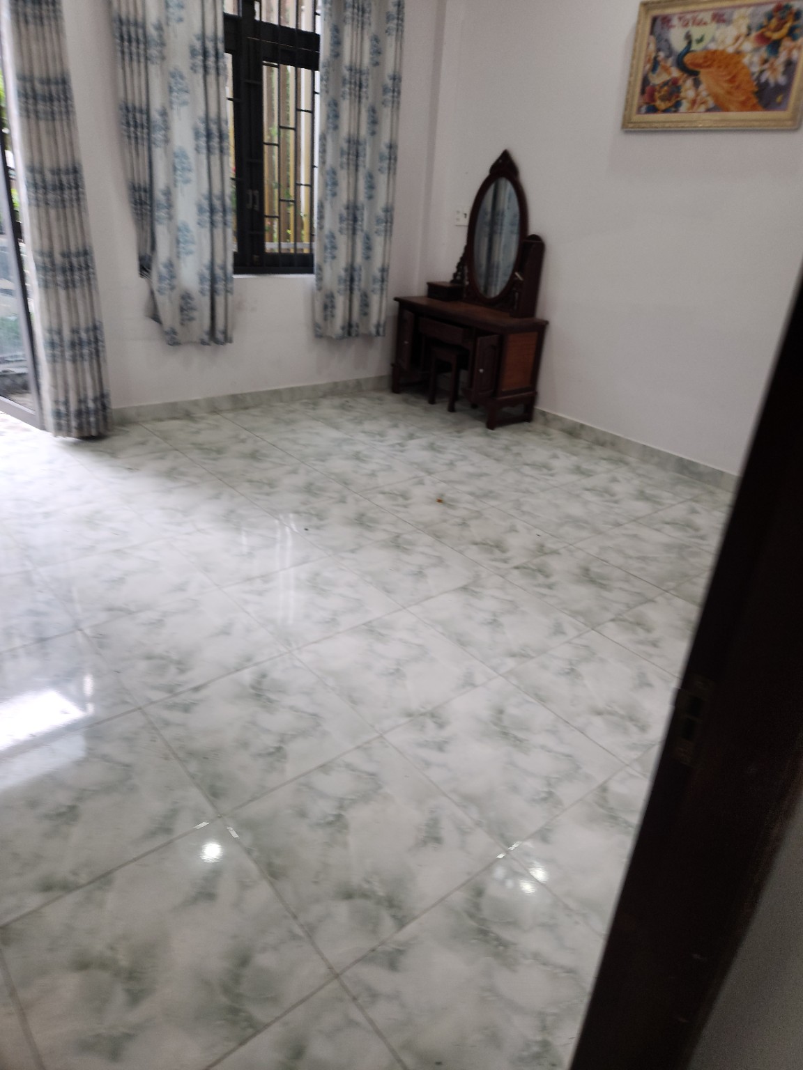 Phòng có cửa sổ